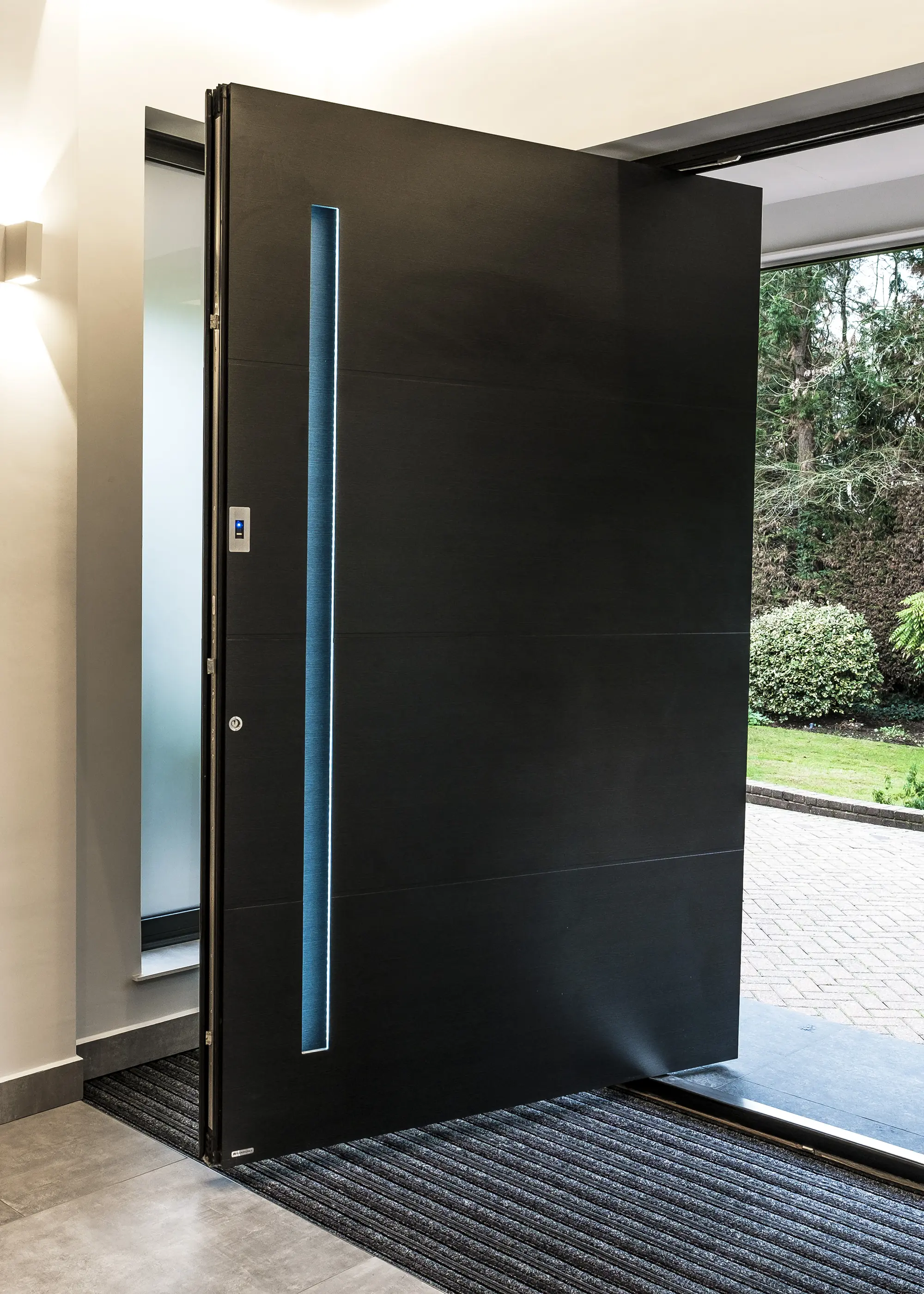 How to Choose a Front Door – Your Guide to Design Options & Materials