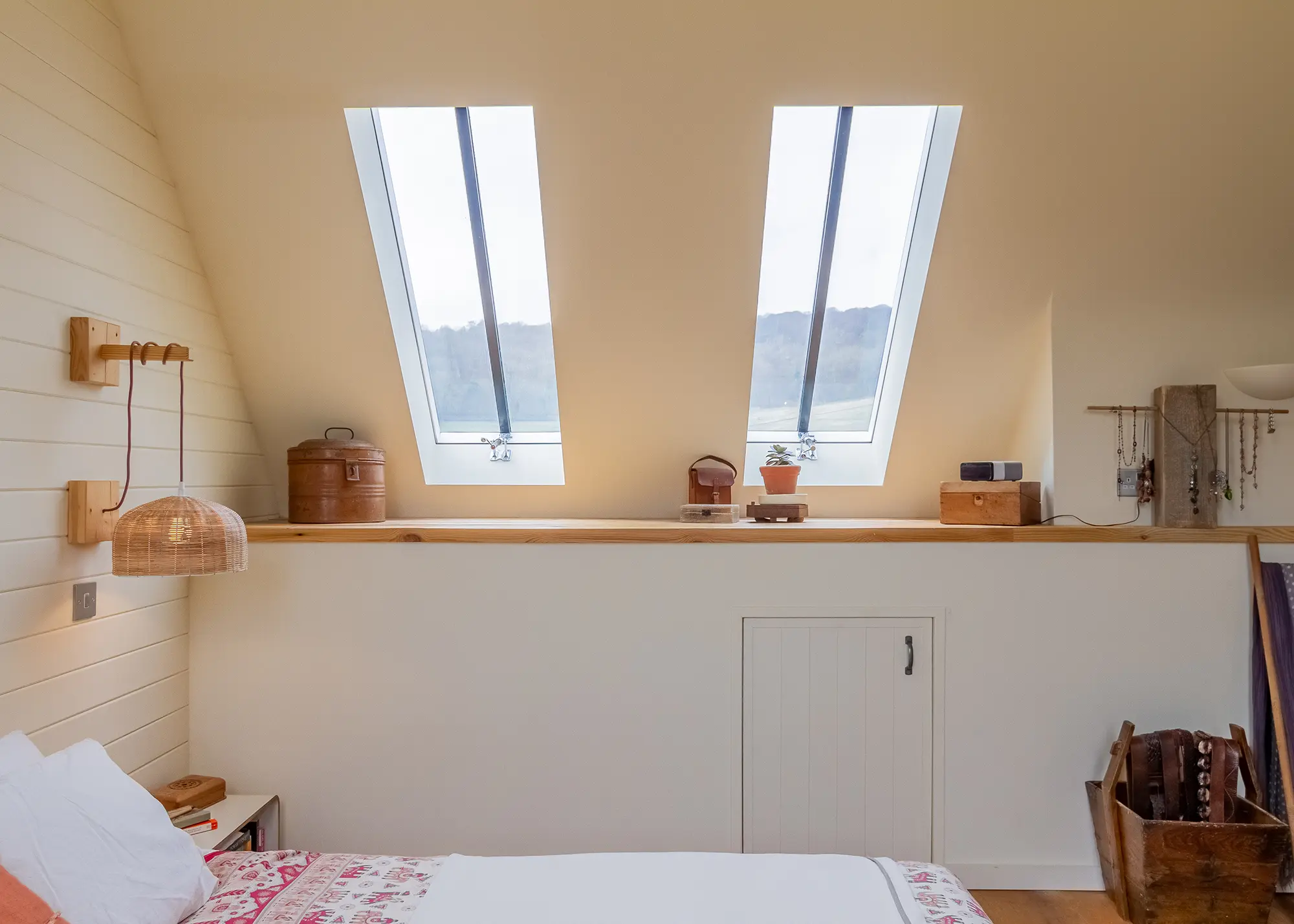 Ultimate Roof Windows Guide – How to Choose the Right Overhead Glazing for Your Project