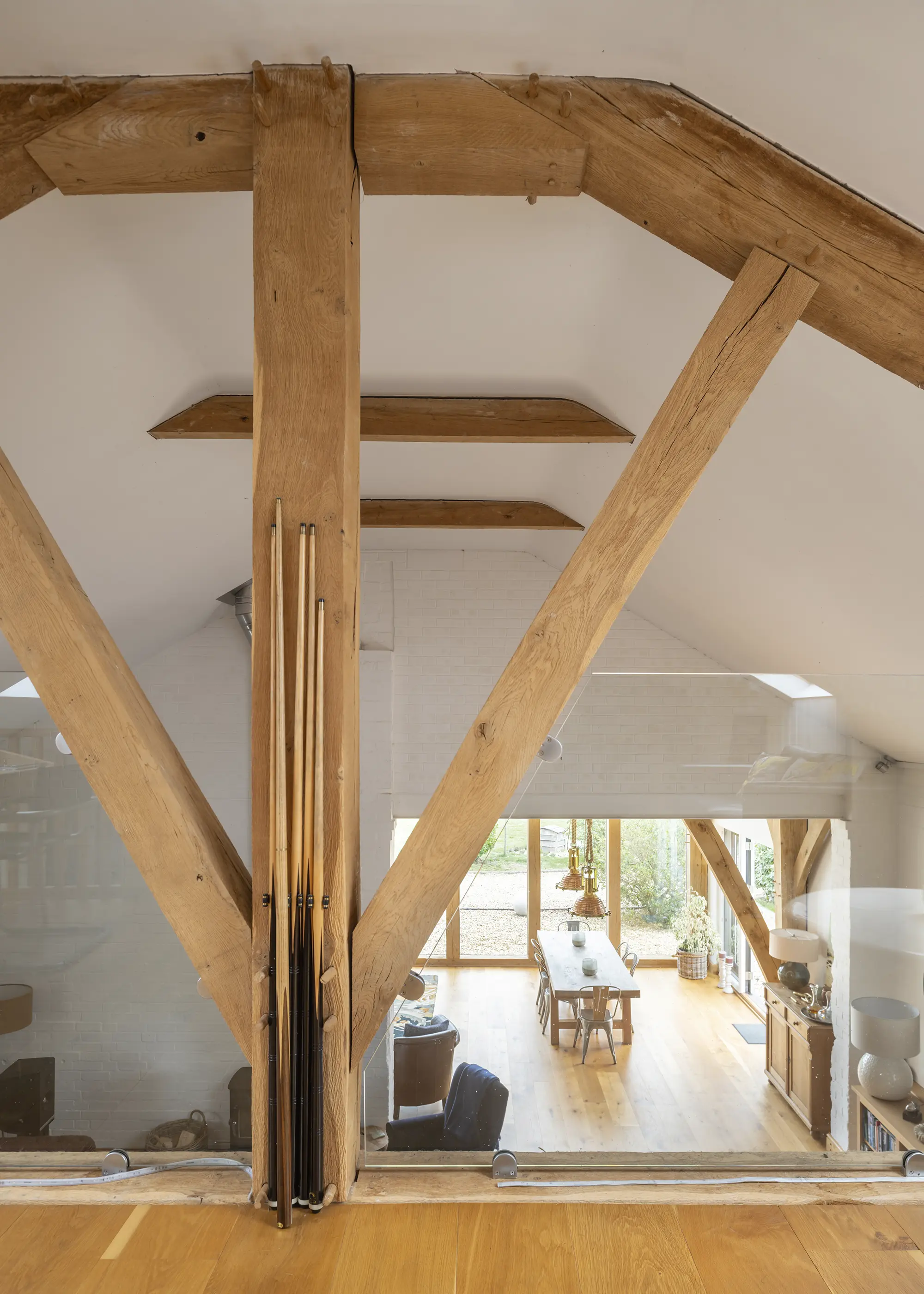 Rural Barn in Hampshire Upgraded with an Oak Frame Extension