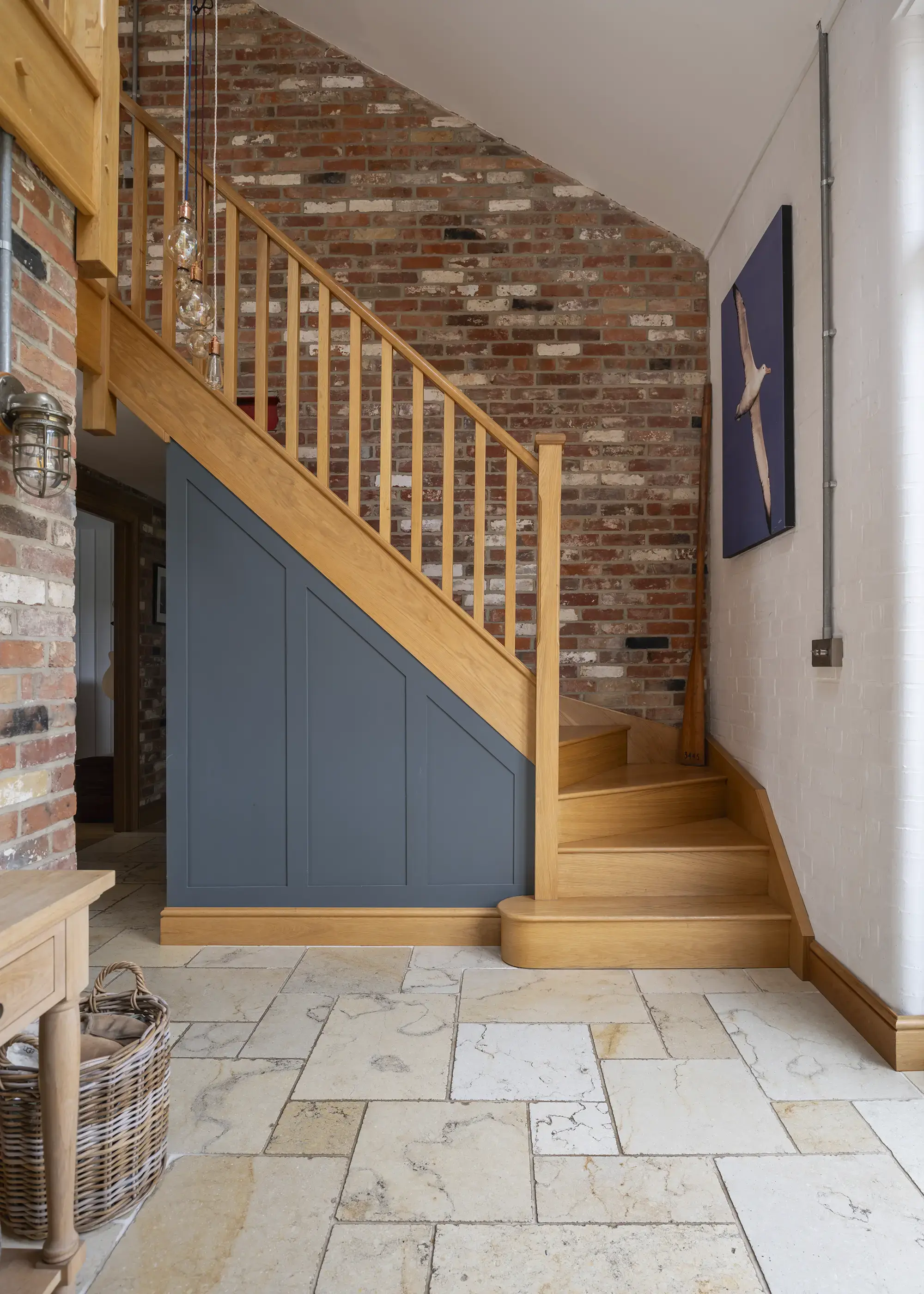 Rural Barn in Hampshire Upgraded with a Light-Filled Oak Frame Extension