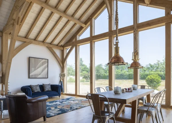 Rural Barn in Hampshire Upgraded with a Light-Filled Oak Frame Extension