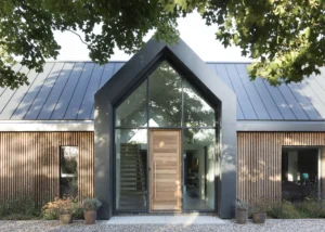 Spectacular Barn-Style Self Build House Nestled into the Oxfordshire Countryside