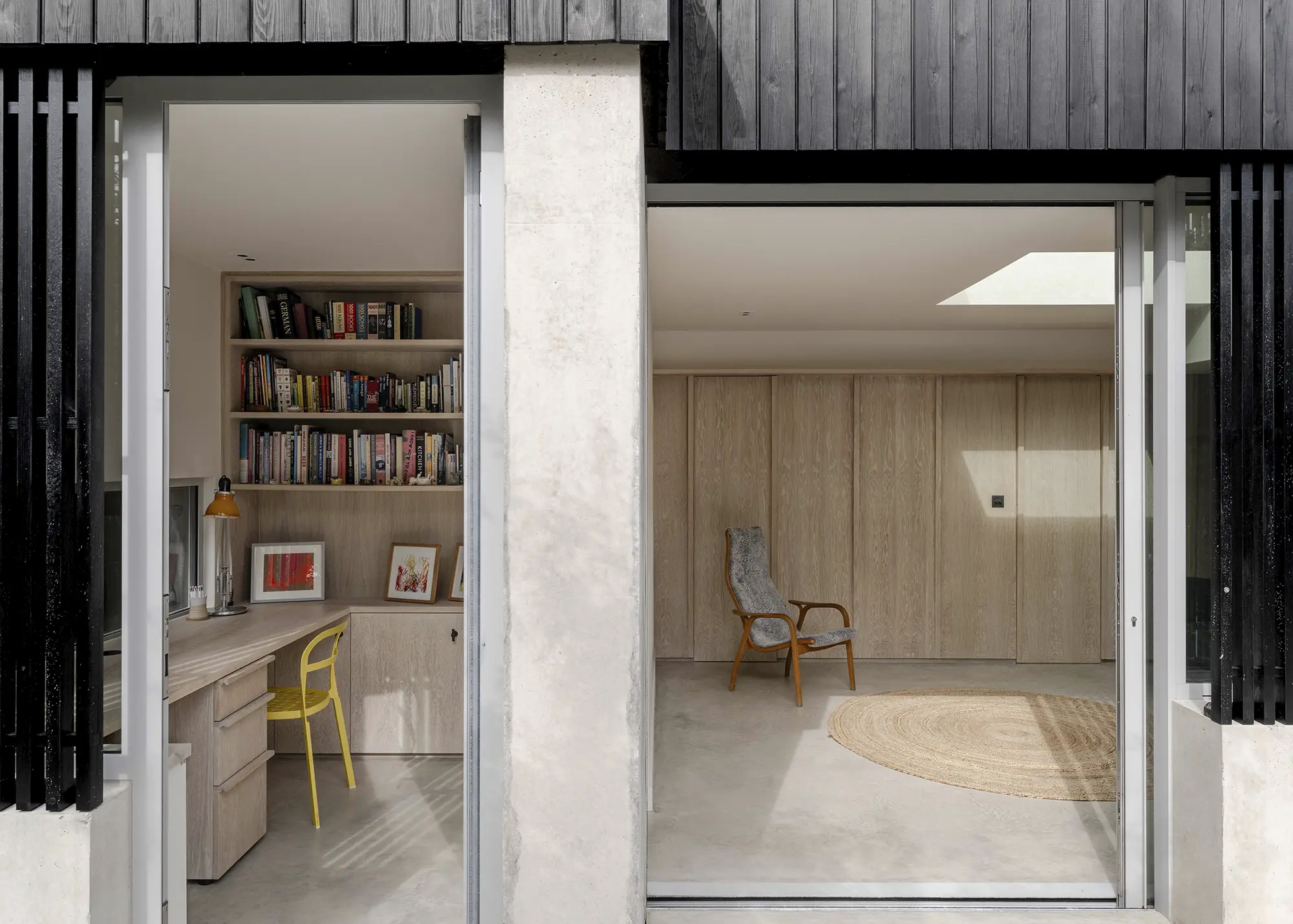 Light-filled & contemporary annexe design with glazed sliding doors