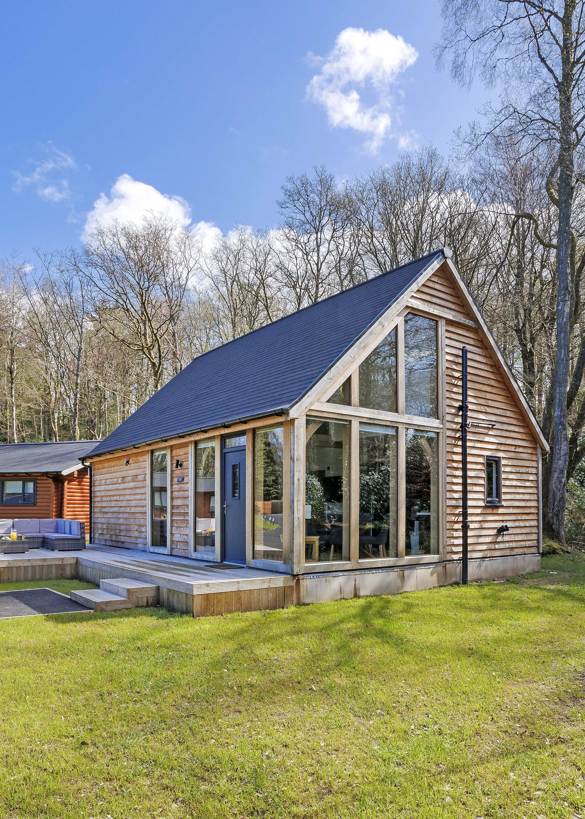 Waterside oak frame granny annexe design