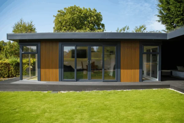 Garden Office & Entertainment Space