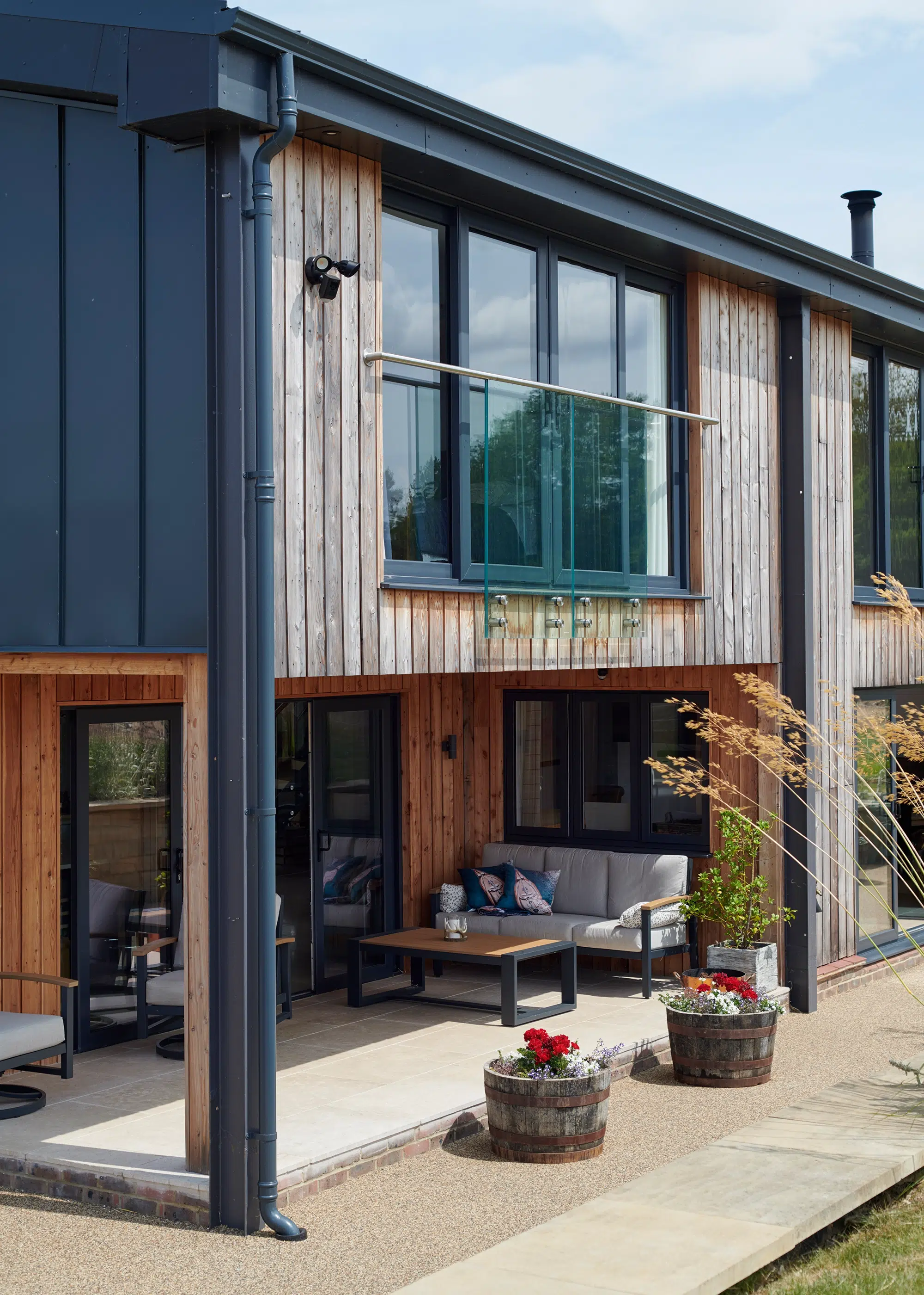 Light & Spacious Barn-Style Timber Frame House in the Hampshire Countryside