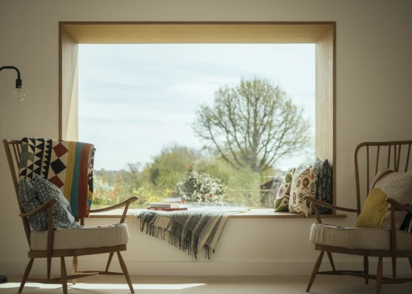 What is a Picture Window & How Can You Use this Glazing Feature Properly?
