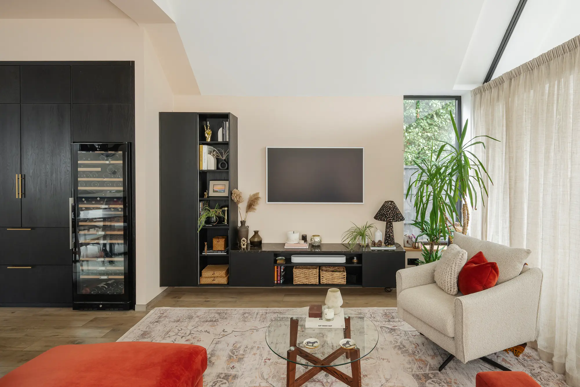 Sleek Modern House Built in the Garden of a Cotswolds Home