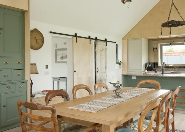 Your Guide to Specifying Internal Sliding Doors – Installation, Costs & Configurations