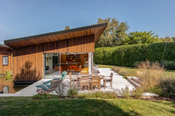 Stunning ICF Home with a Butterfly-Style Split Roof, Set in Beautifully Landscaped Gardens