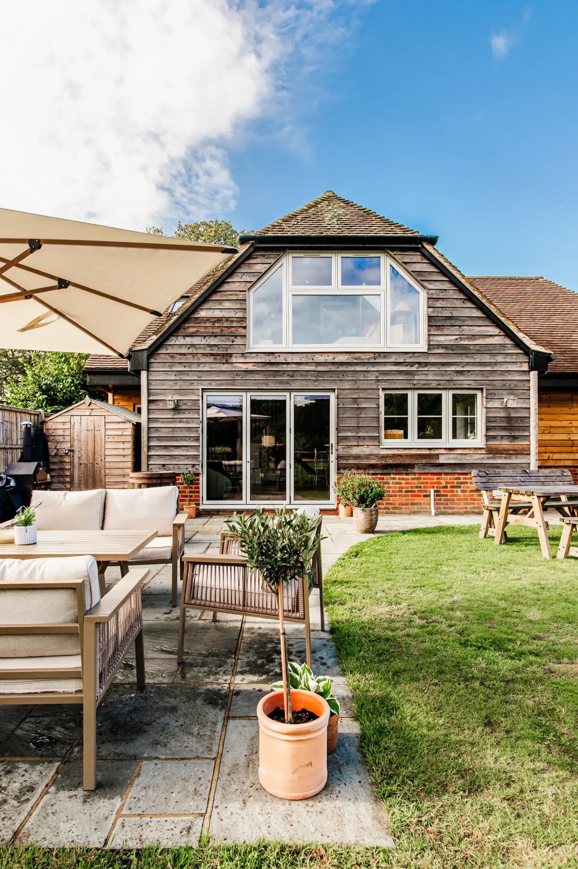 An Outbuilding in Hampshire Converted into a Characterful Barn-Style Home
