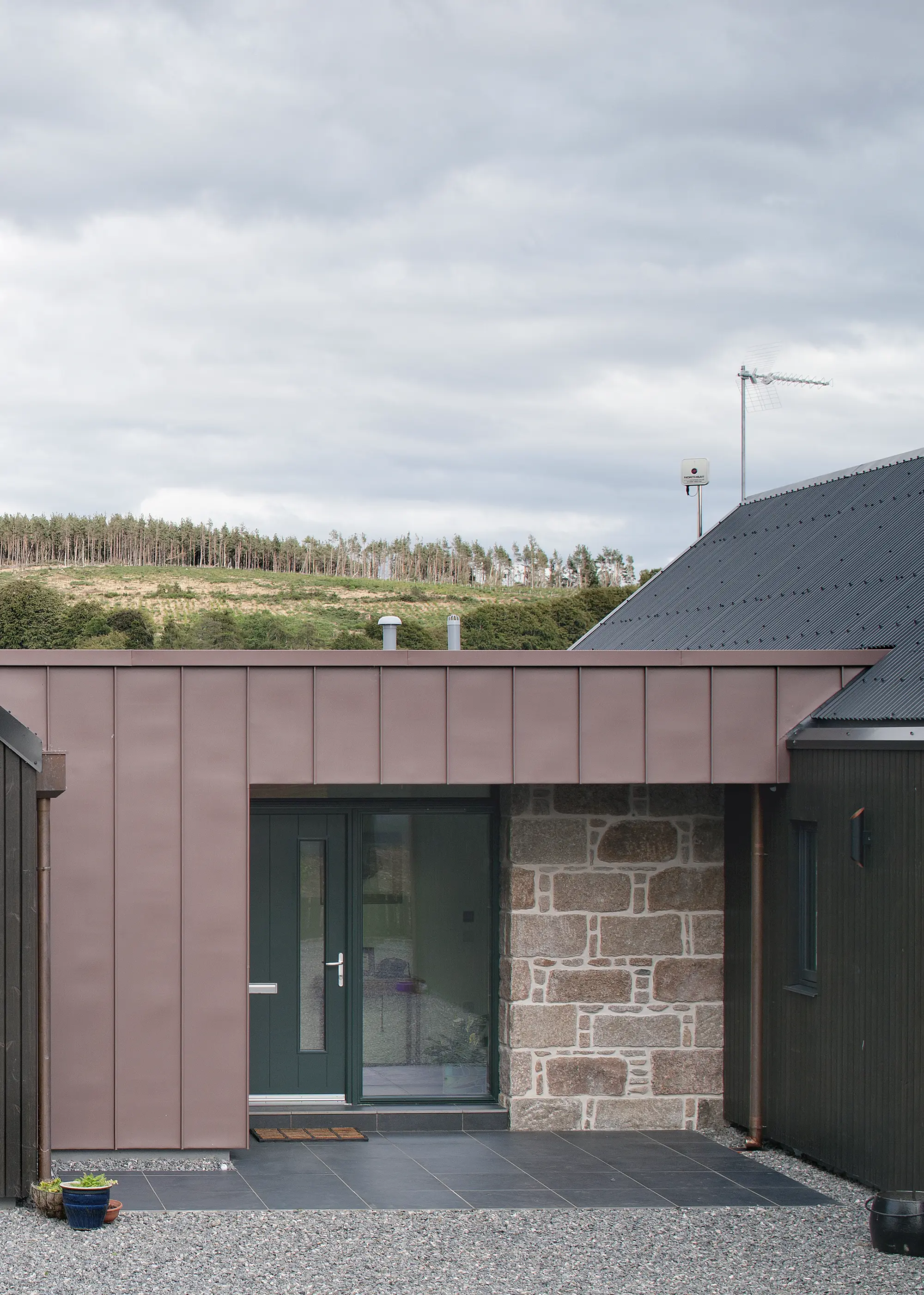 How to Choose the Right Type of Steel Roofing or Cladding for Your Project