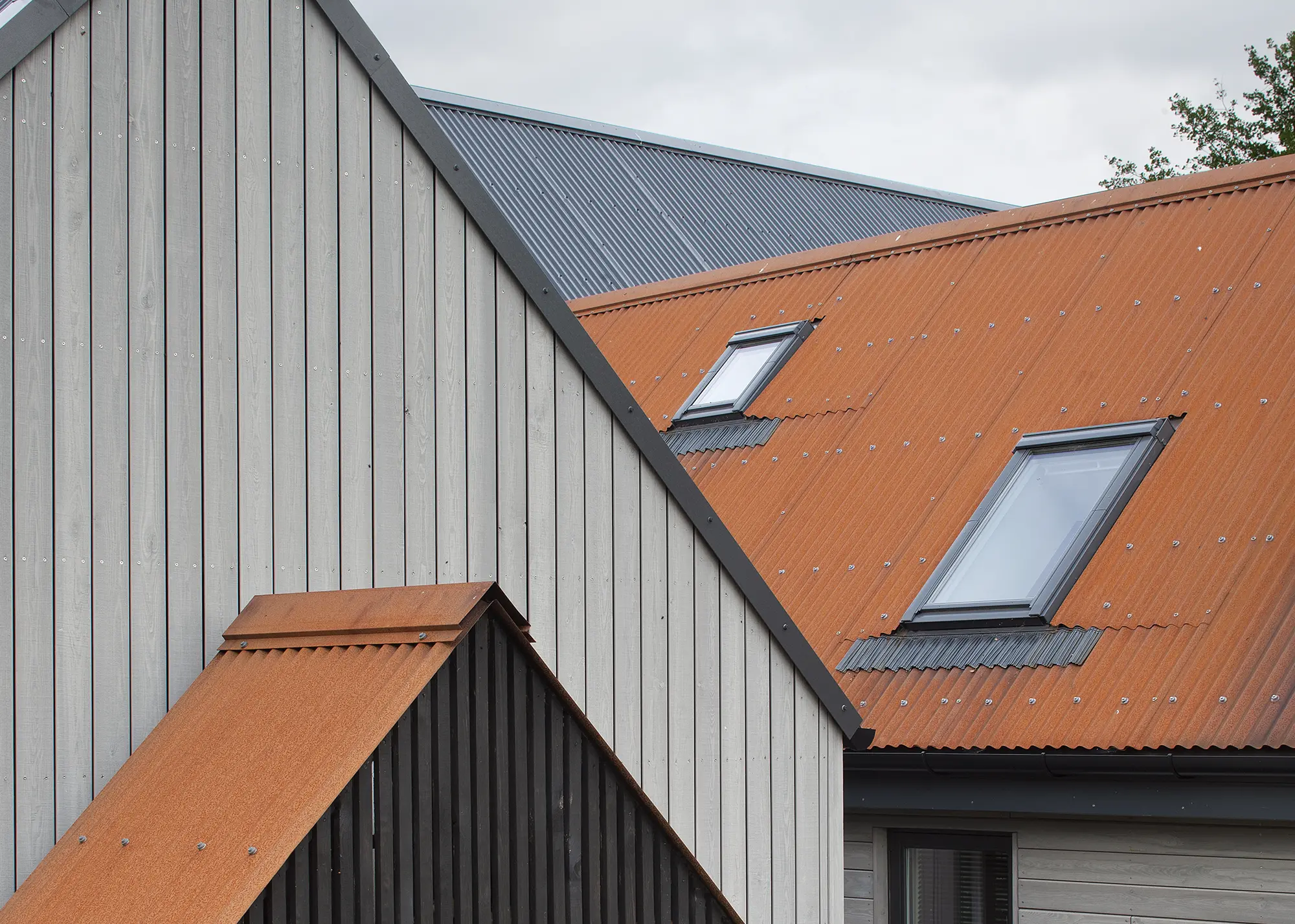 How to Choose the Right Type of Steel Roofing or Cladding for Your Project