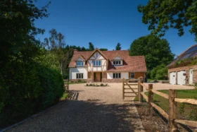 1930s Bungalow in Kent Replaced with a Charming 1.5-Storey Oak Frame Home
