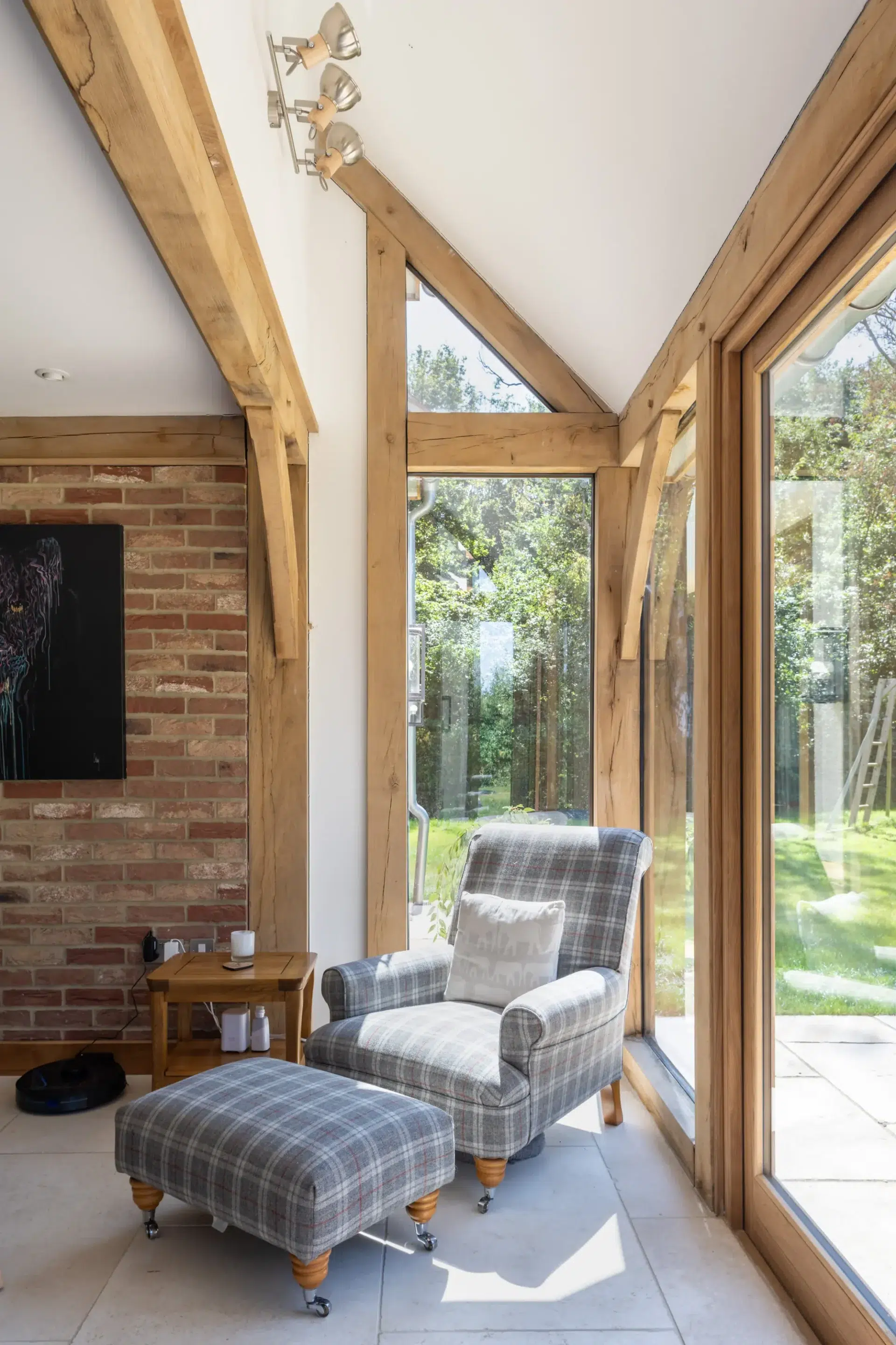 1930s Bungalow in Kent Replaced with a Charming 1.5-Storey Oak Frame Home