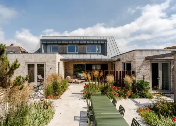 An Architect Explains the Key Considerations to Note When Building on the Coast