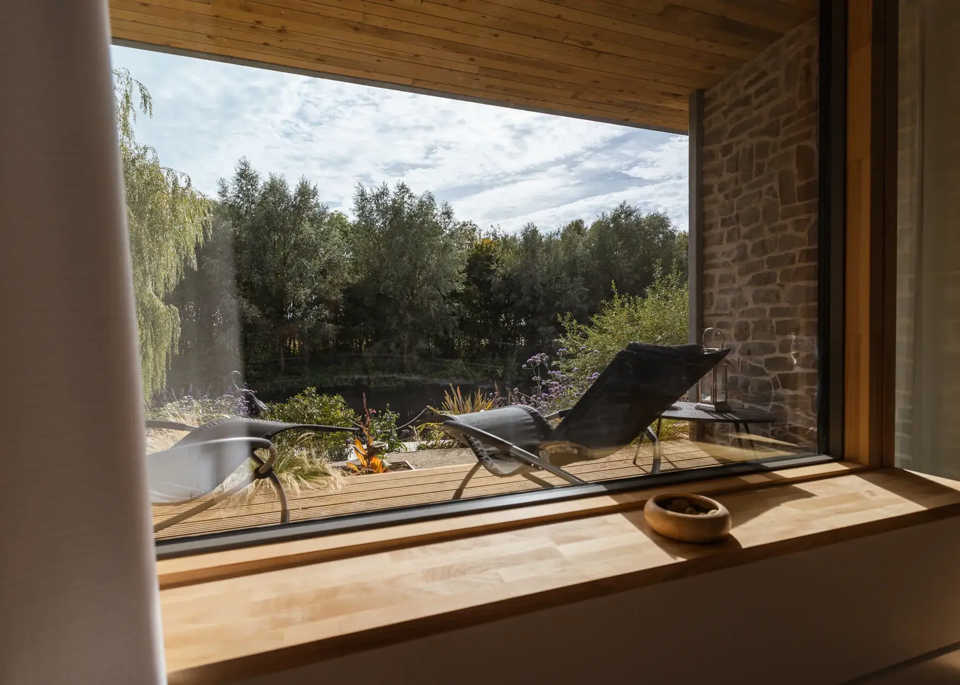 Innovative Riverside Passivhaus Self Build with a Spectacular Cantilever