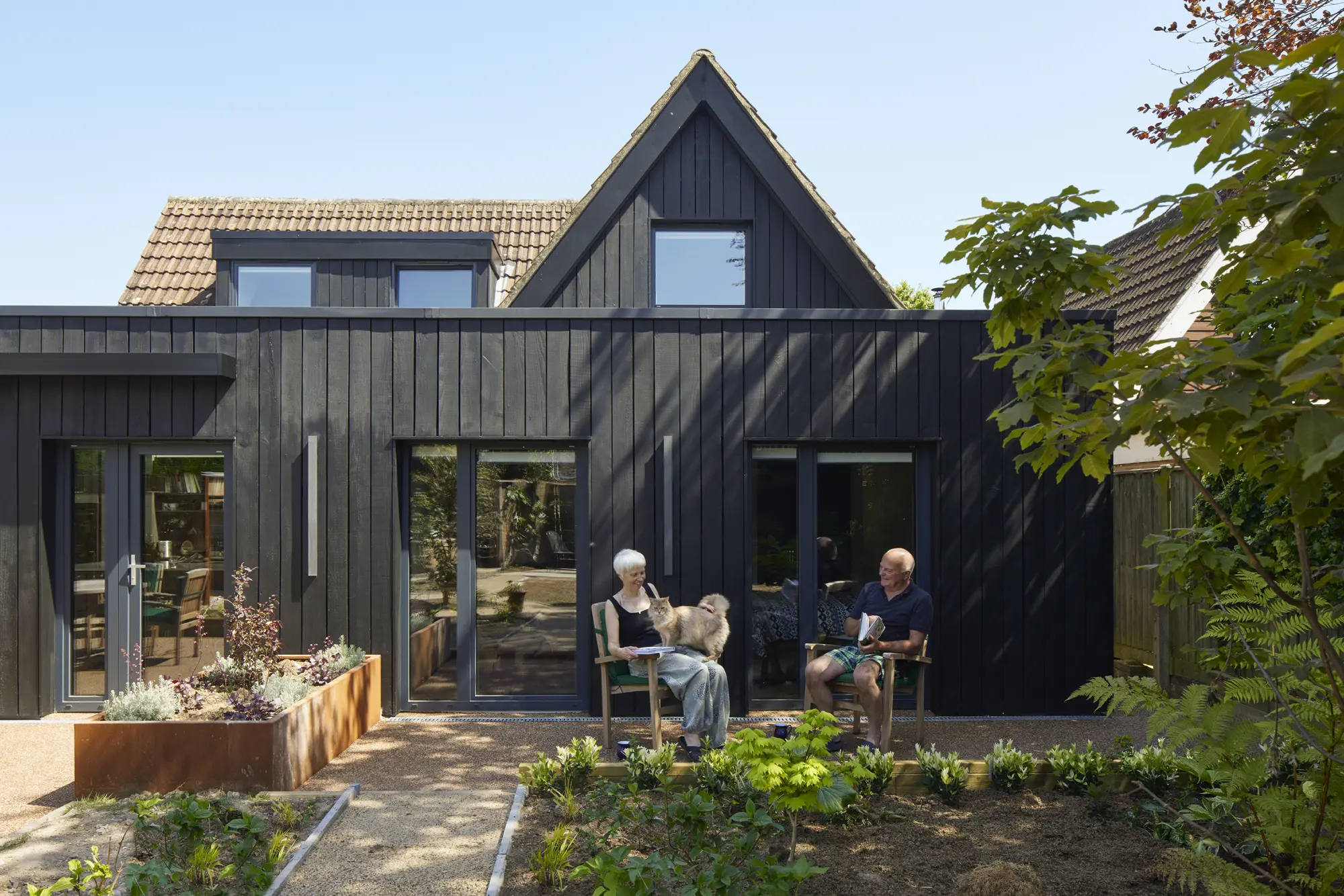 1970s Bungalow in Hampshire Upgraded with an Award-Winning Hands-on Retrofit